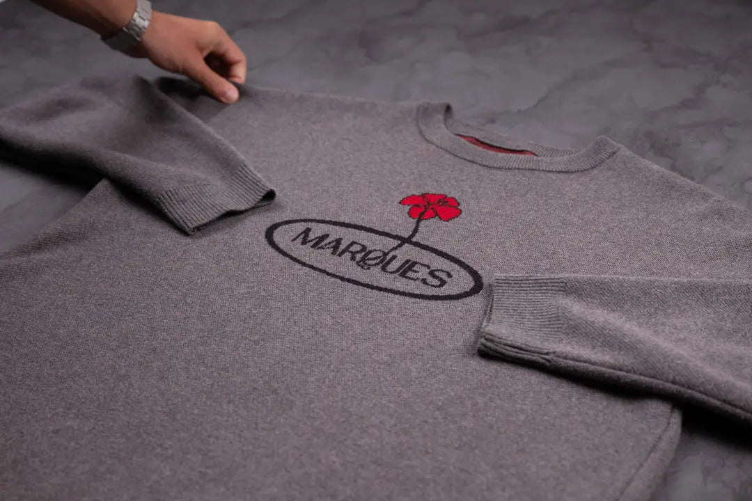 Pull "L'oeillet" Marques